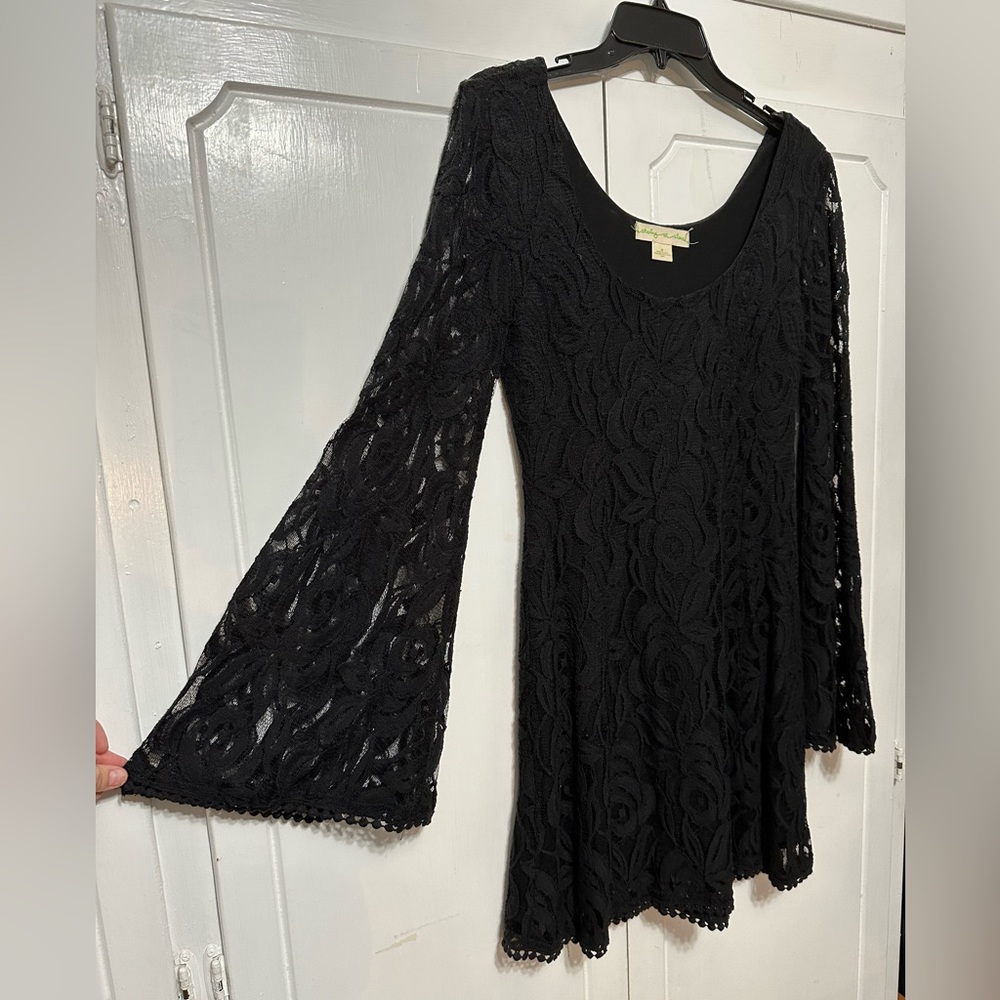 staring at stars Black Lace Bell Sleeve Dress